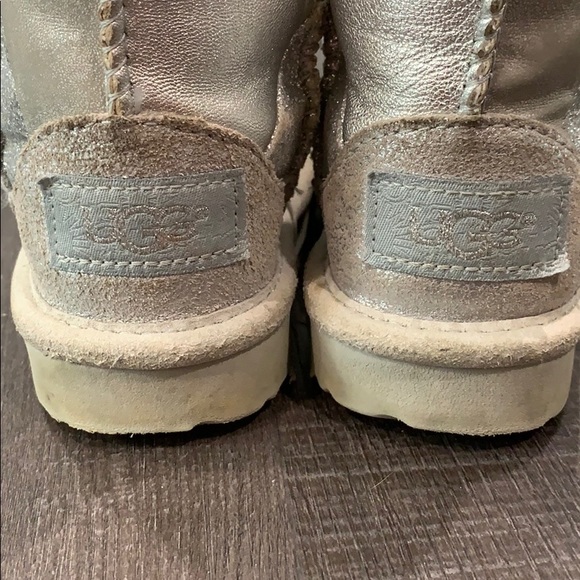 Sparkly uggs size 6 toddler - Picture 3 of 8